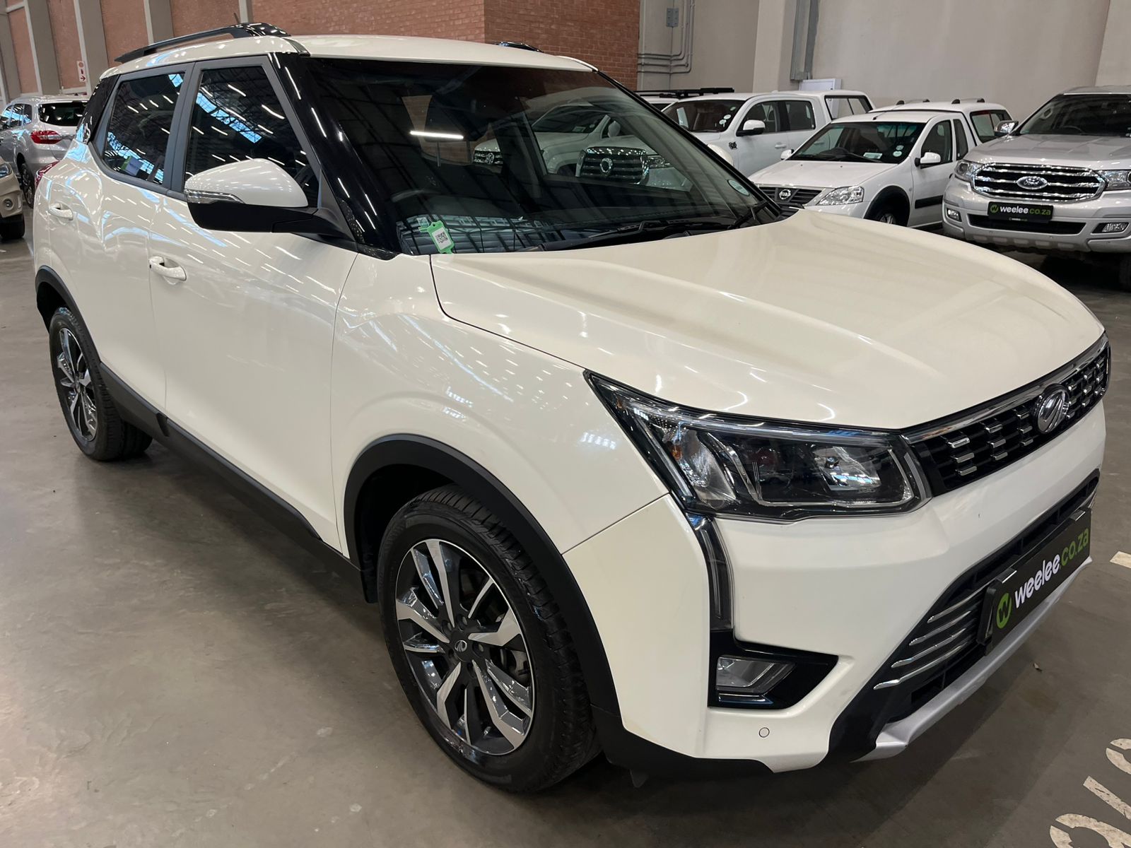 MAHINDRA XUV300 XUV300 1.5D (W8)